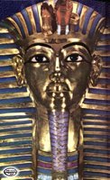 Il sarcofago completamente d'oro del re Tutankhamon.   (Fai clic per ingrandirla)